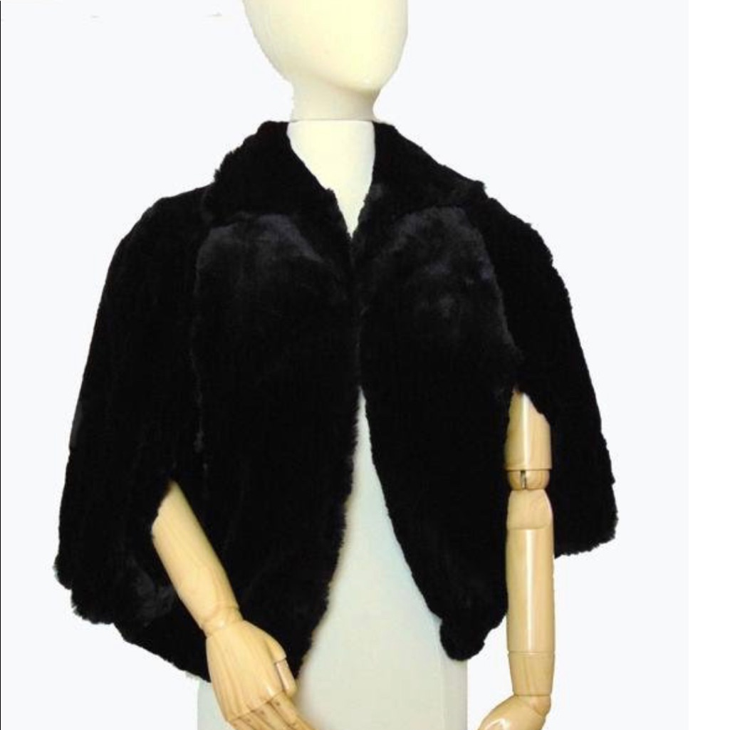 Vintage 60’s Luxurious Black Dyed Fur Clutch Cape.